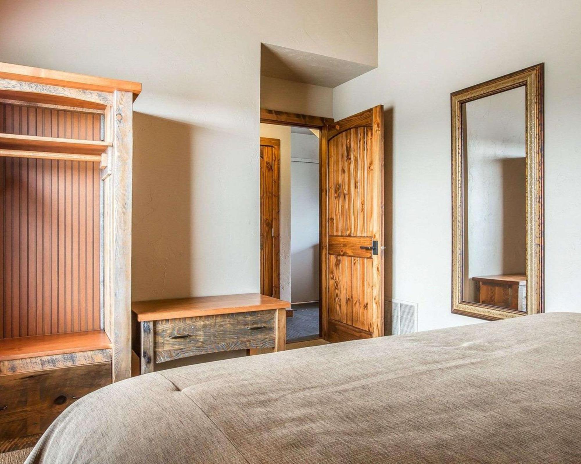 Yellowstone Valley Lodge, Ascend Hotel Collection Pray Bagian luar foto