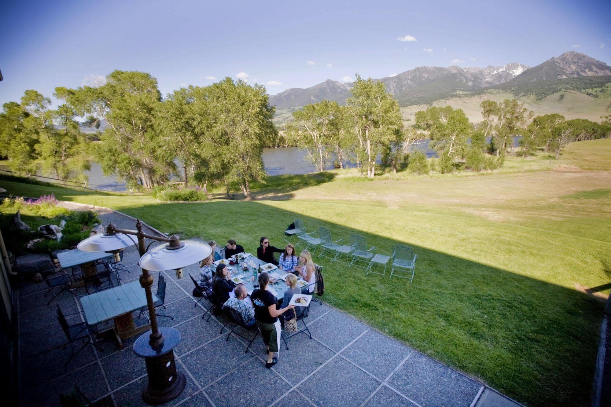 Yellowstone Valley Lodge, Ascend Hotel Collection Pray Bagian luar foto