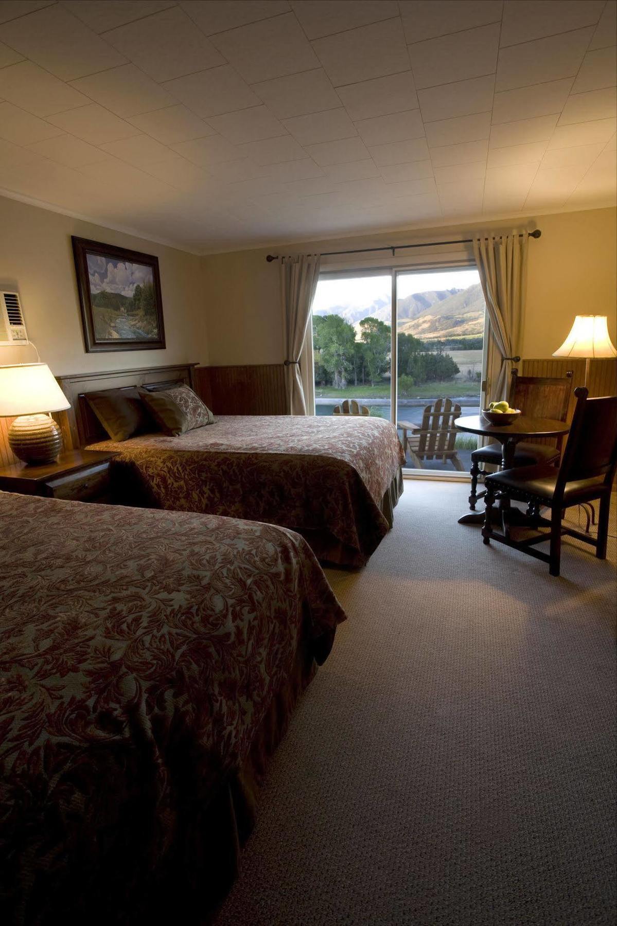 Yellowstone Valley Lodge, Ascend Hotel Collection Pray Bagian luar foto