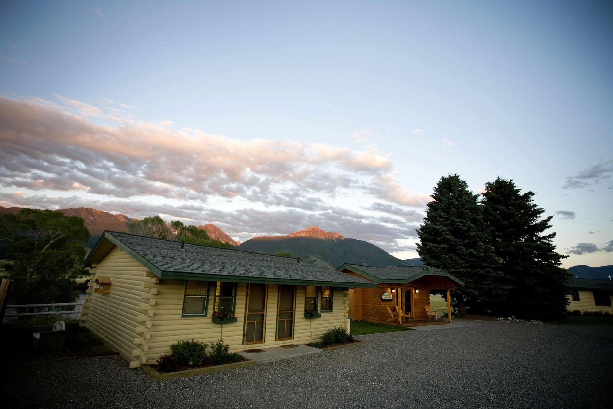 Yellowstone Valley Lodge, Ascend Hotel Collection Pray Bagian luar foto